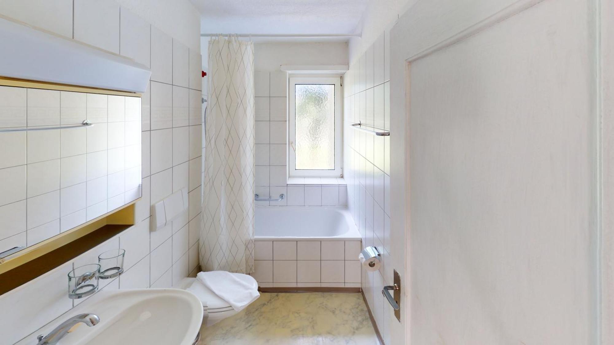 Affordable Comfort 3br Apartemen Zurich